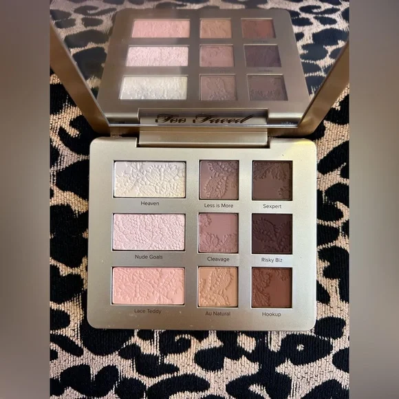 Too Faced natural eyes matte eyeshadow pallete - Picture 2 of 6
